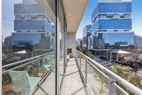 2900 Mckinnon Street Dallas TX 75201
