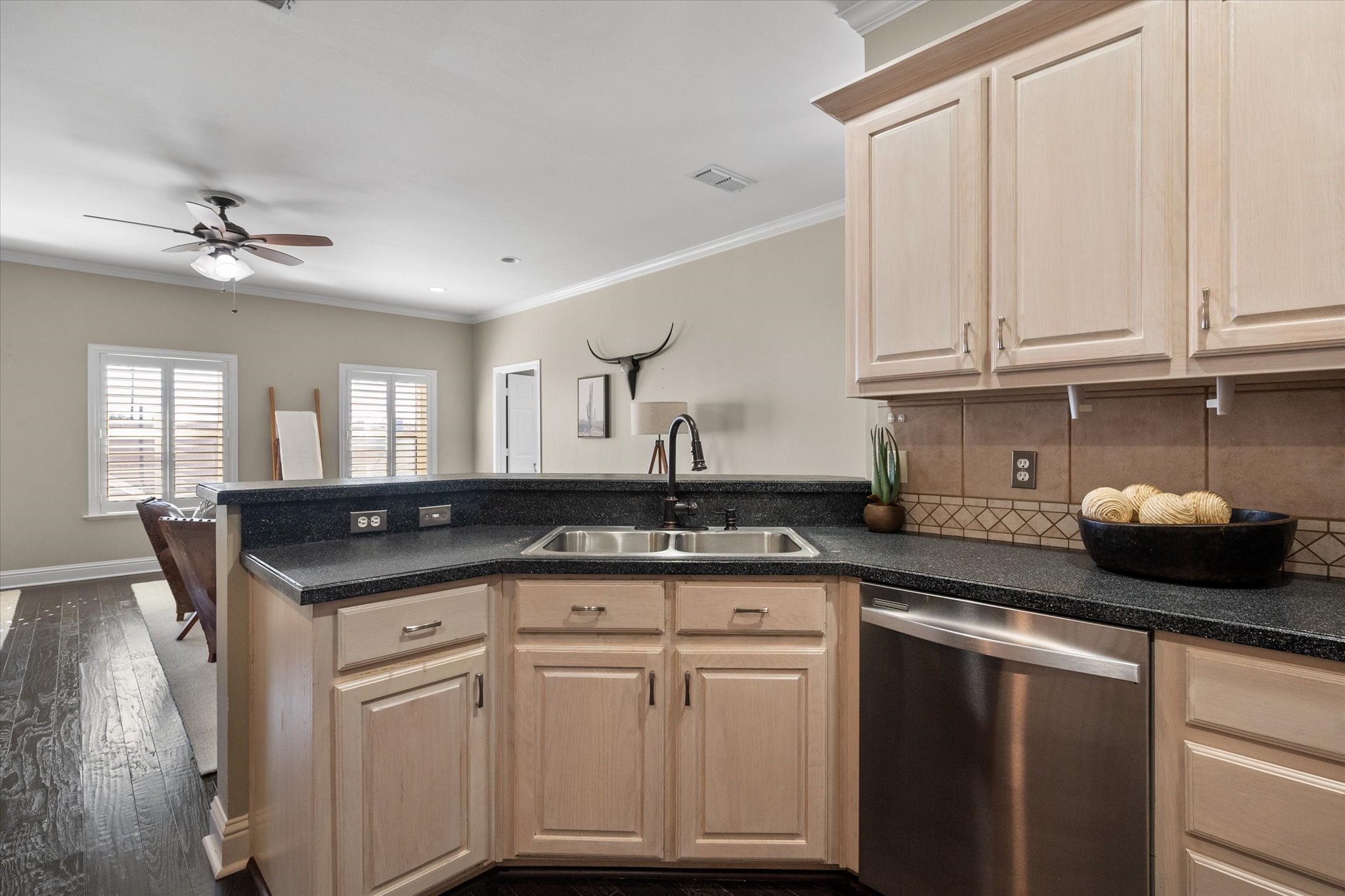 603 W 6th Avenue Corsicana TX 75110