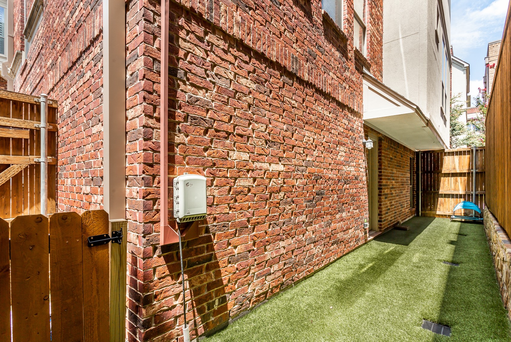 2226 City Market Lane Dallas TX 75201