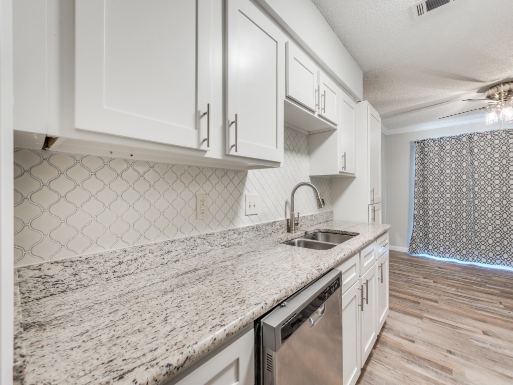 649 Timberline Drive Hurst TX 76053
