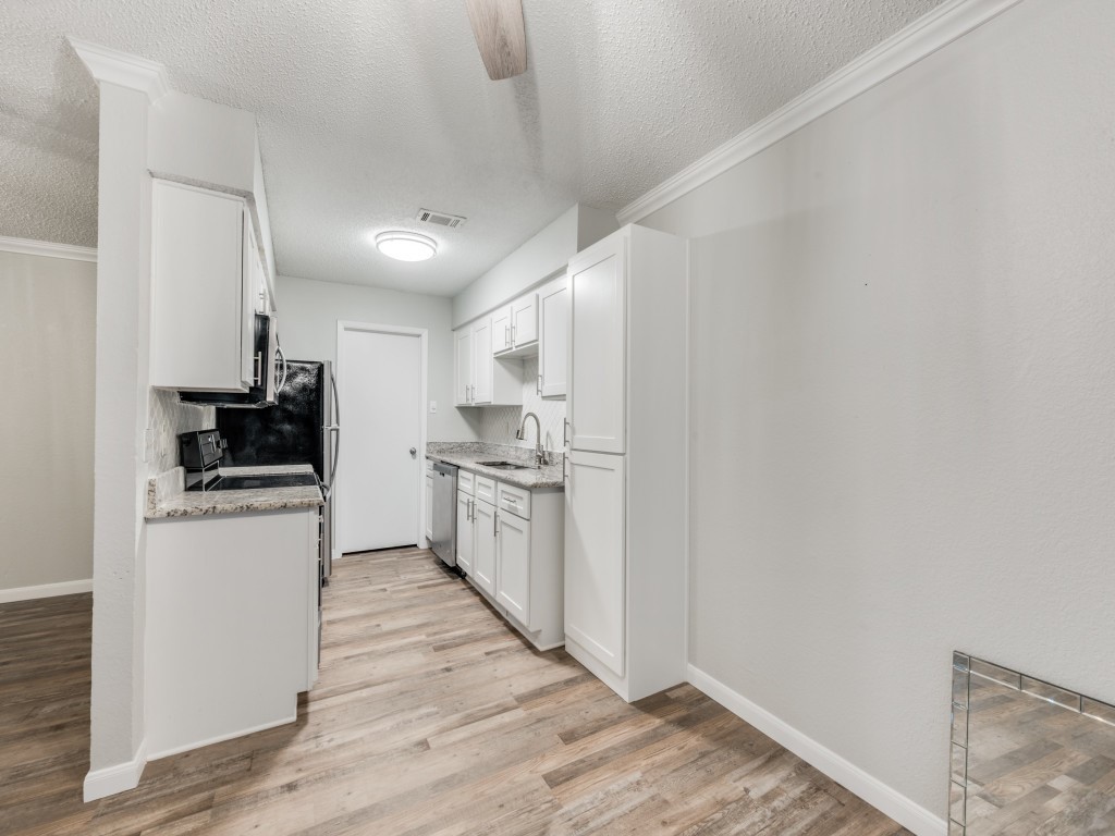 649 Timberline Drive Hurst TX 76053