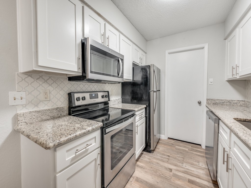 649 Timberline Drive Hurst TX 76053