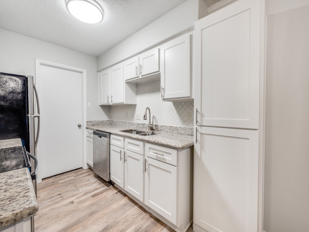 649 Timberline Drive Hurst TX 76053