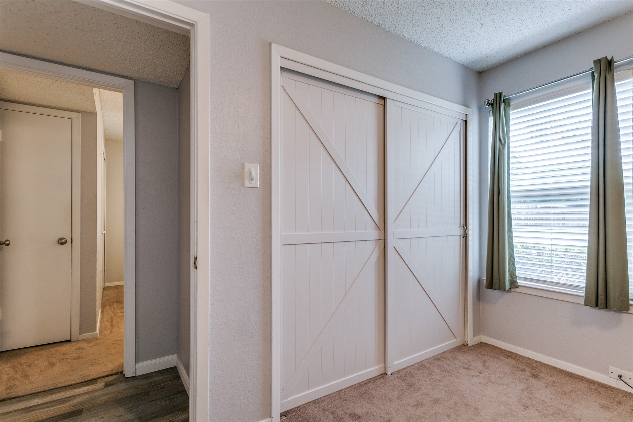 649 Timberline Drive Hurst TX 76053