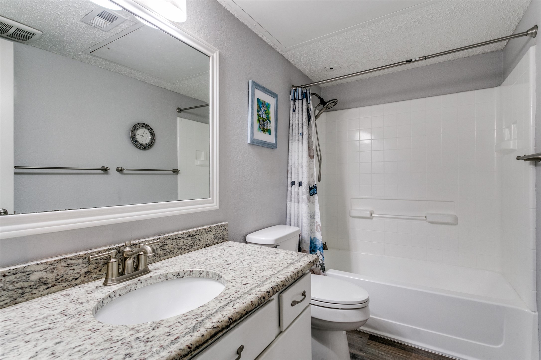 649 Timberline Drive Hurst TX 76053