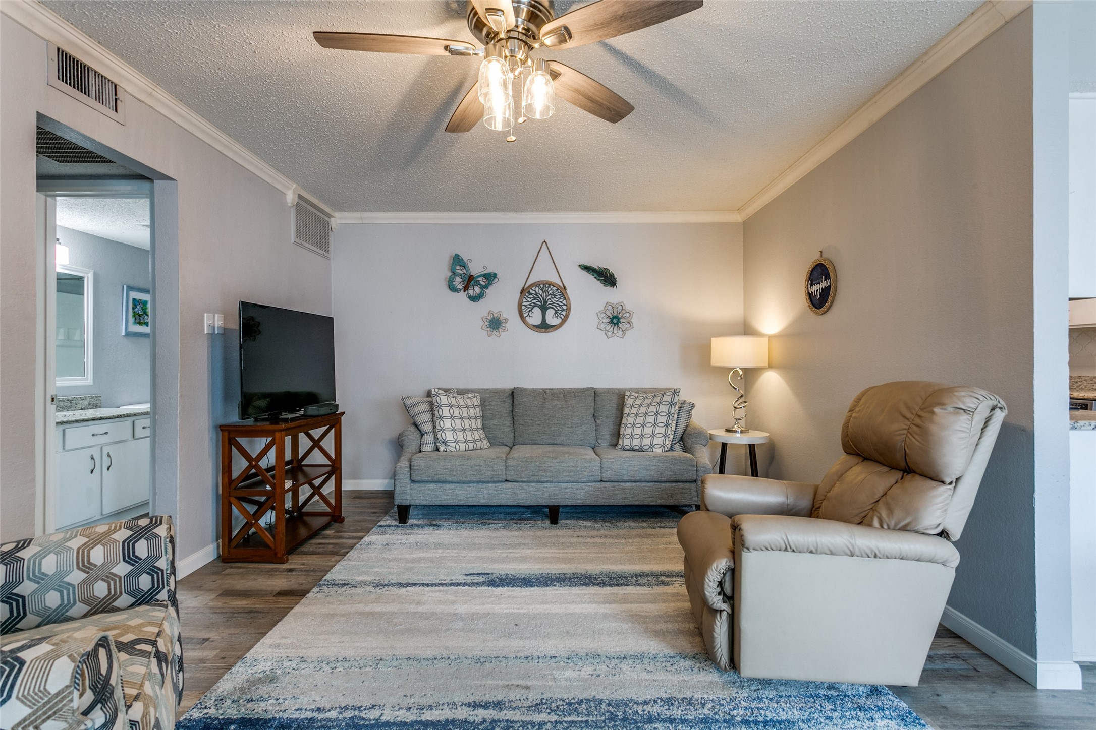 649 Timberline Drive Hurst TX 76053