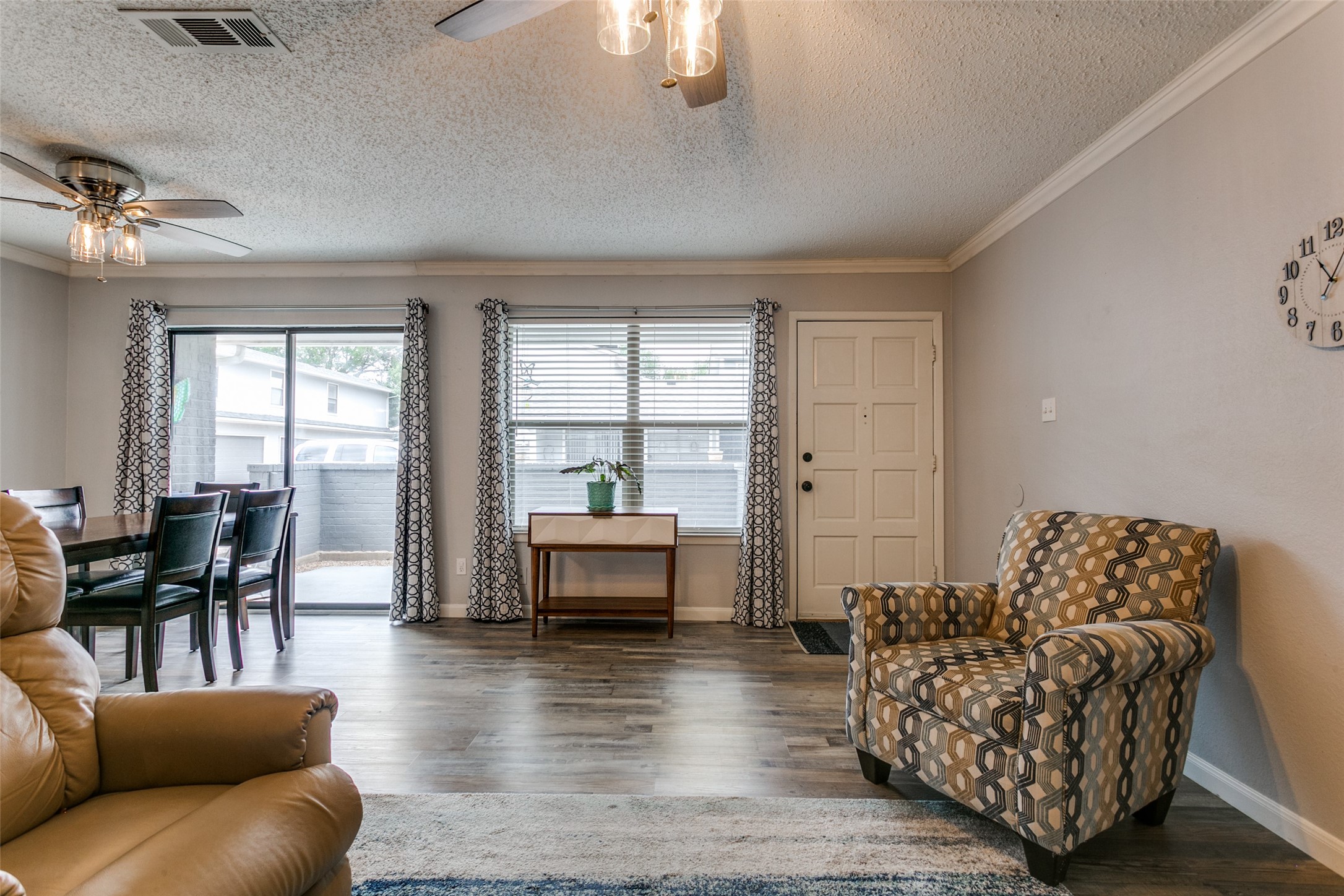 649 Timberline Drive Hurst TX 76053