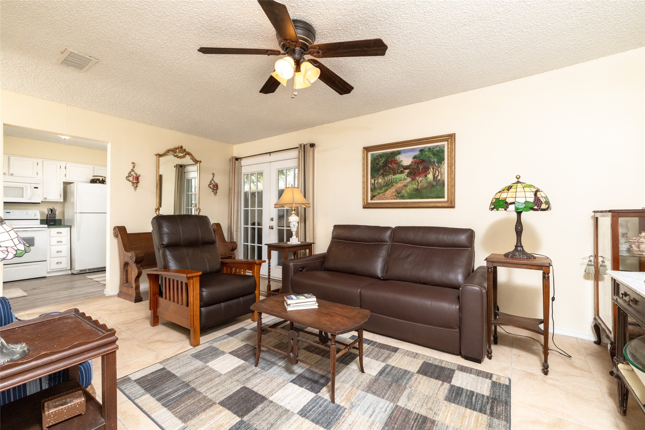 2331 N Davis Drive Arlington TX 76012