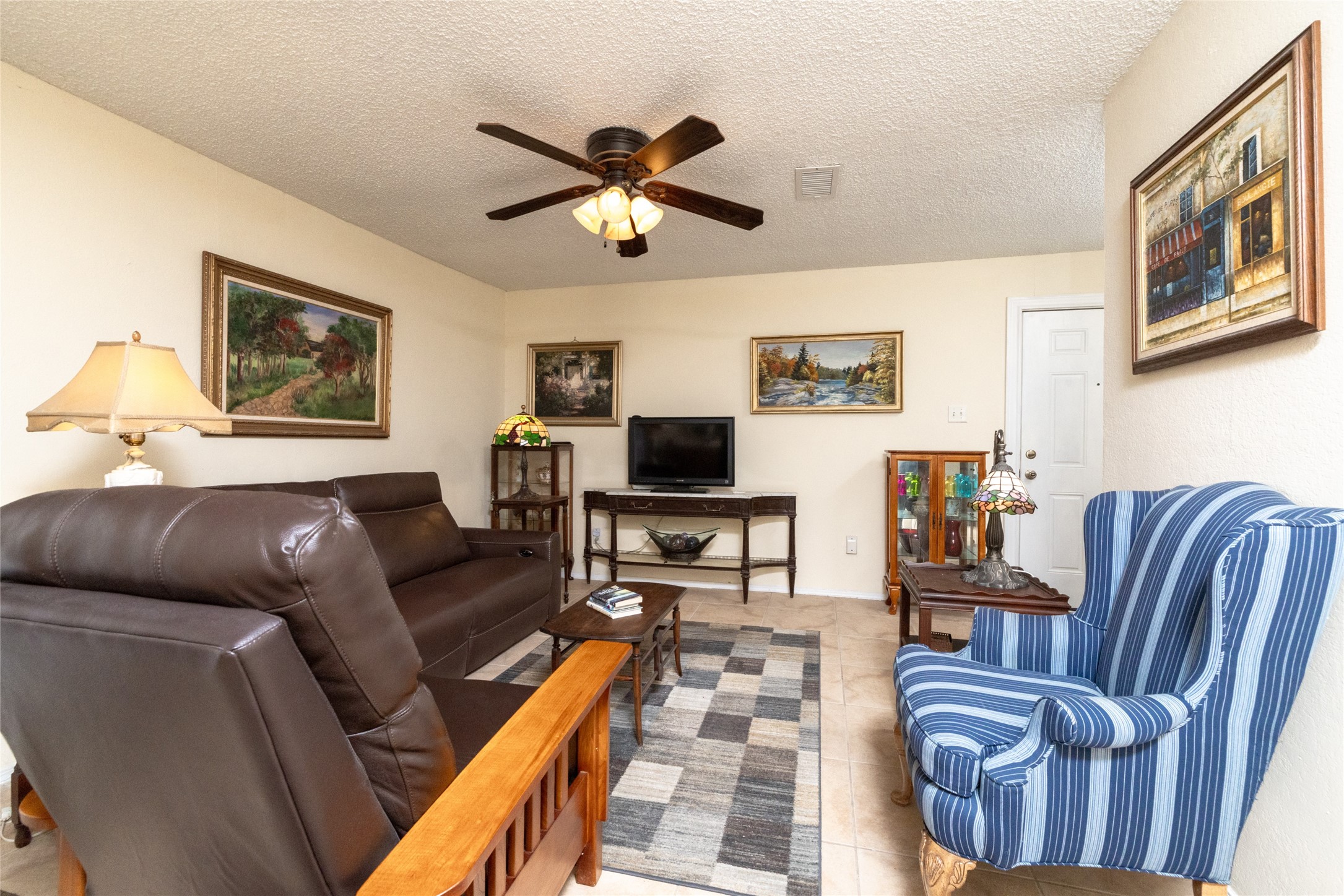 2331 N Davis Drive Arlington TX 76012