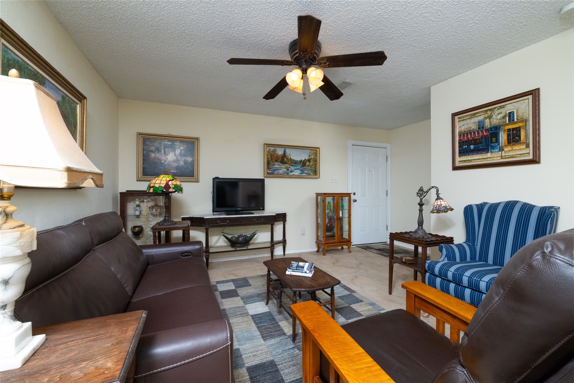 2331 N Davis Drive Arlington TX 76012