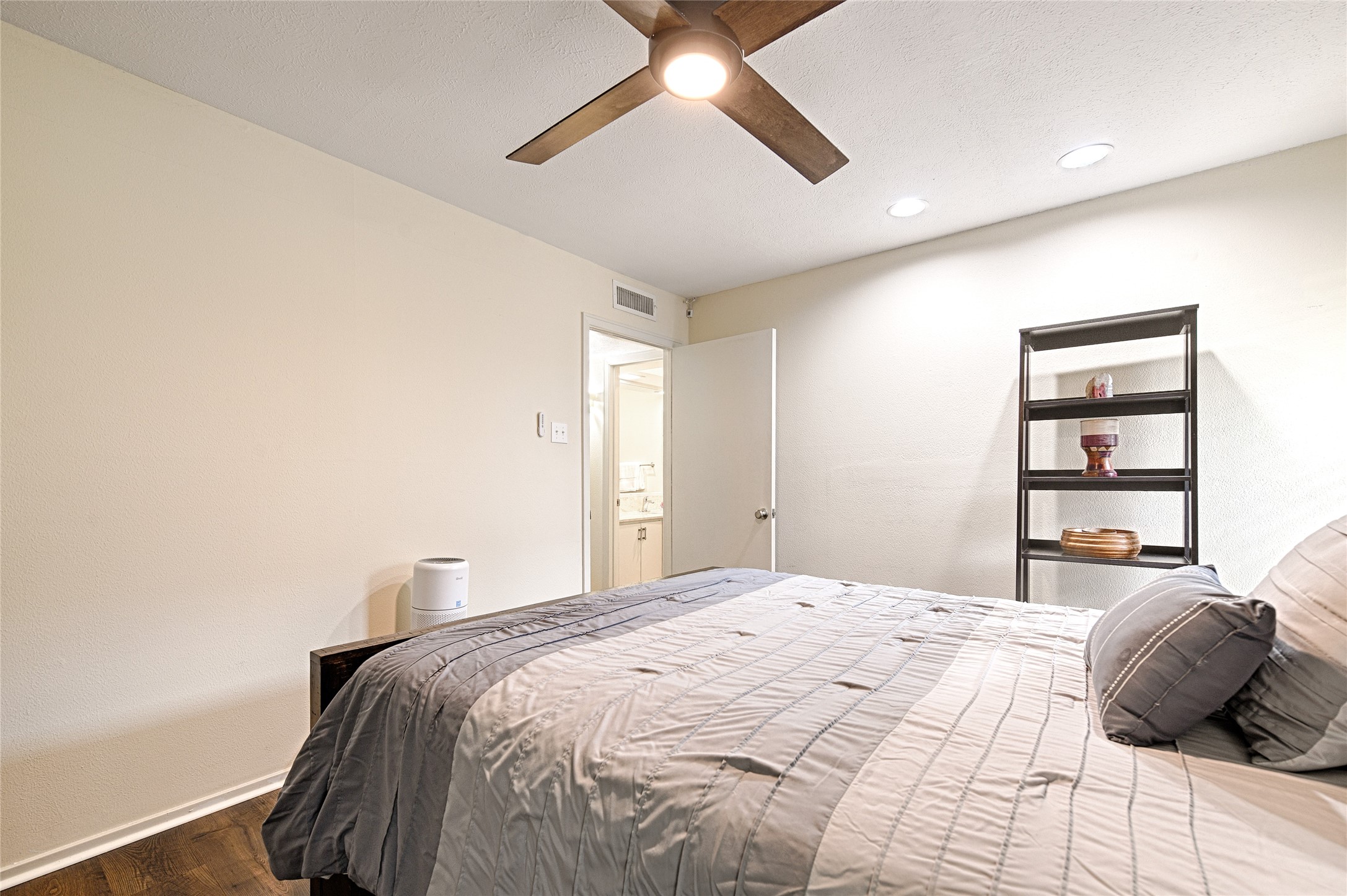 10757 Villager Road Dallas TX 75230