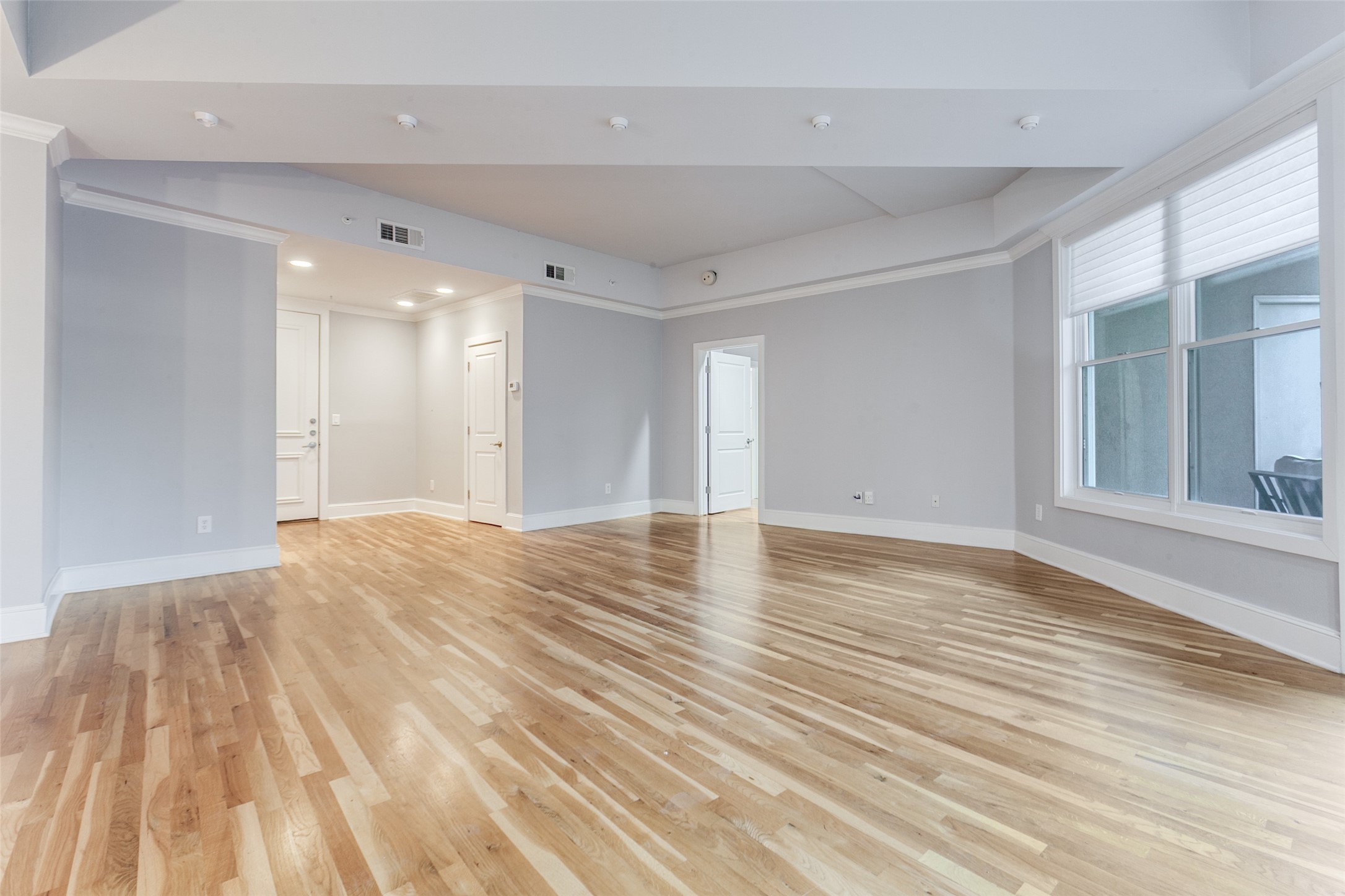 5055 Addison Circle Addison TX 75001