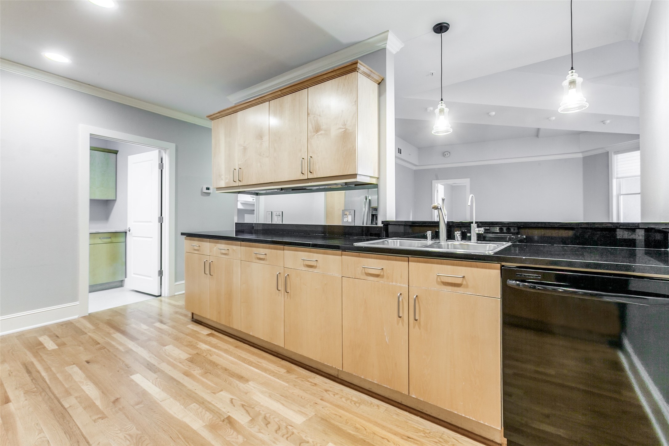 5055 Addison Circle Addison TX 75001