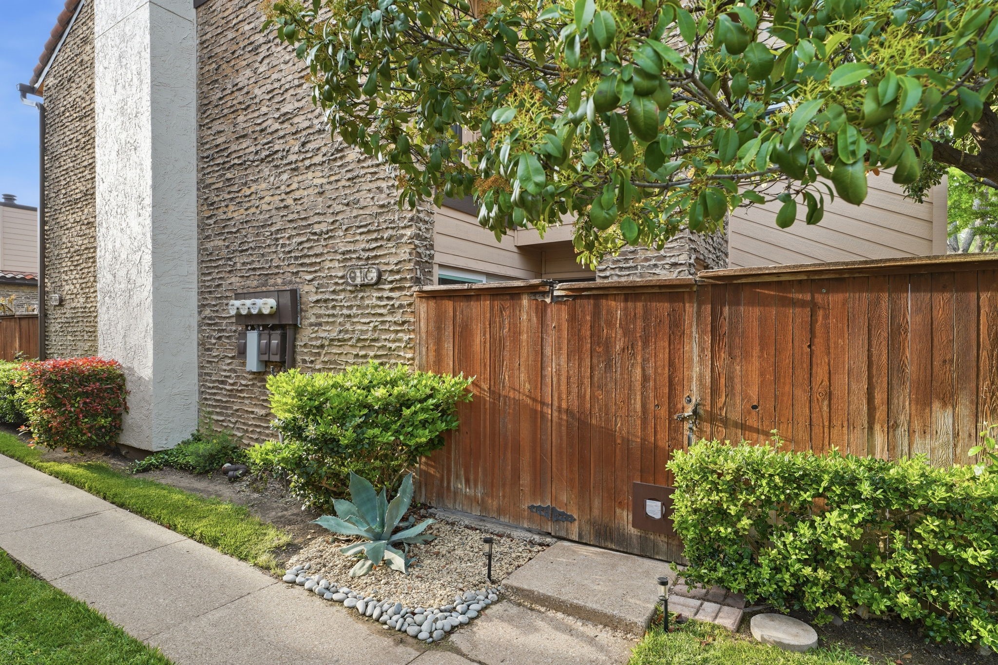 5626 Preston Oaks Road Dallas TX 75254
