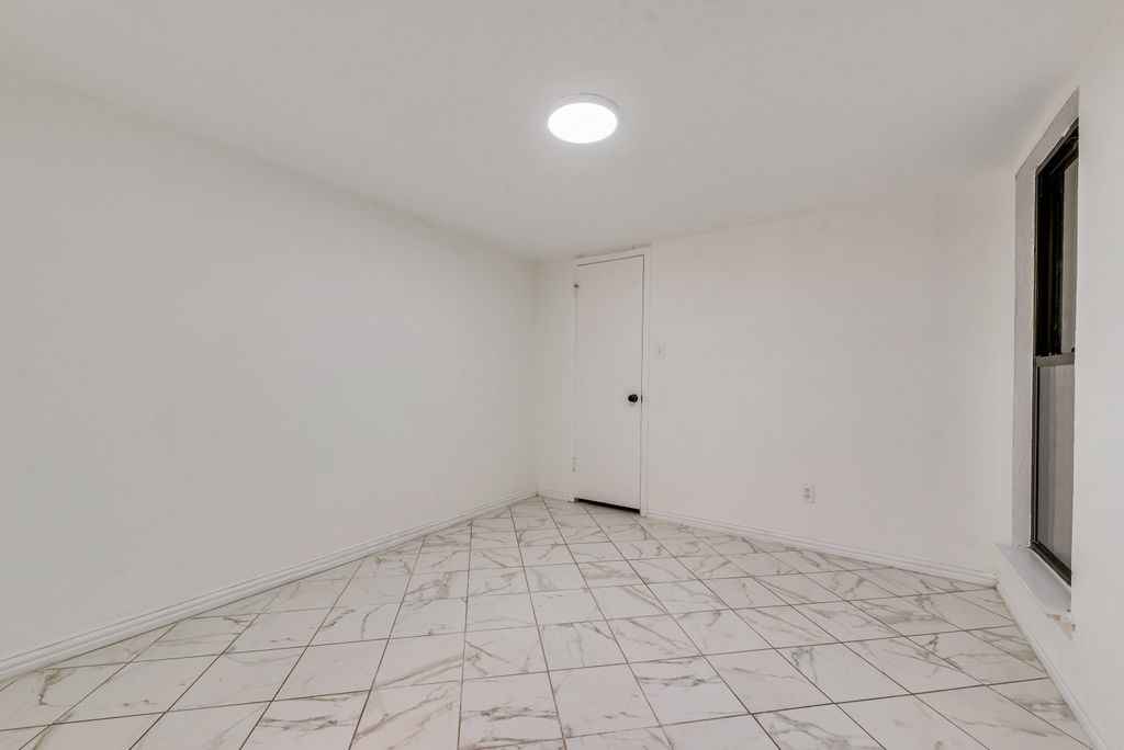 3211 Whispering Oak Farmers Branch TX 75234