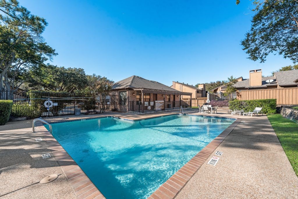 3211 Whispering Oak Farmers Branch TX 75234