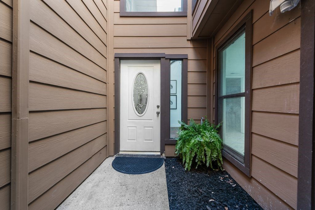 3211 Whispering Oak Farmers Branch TX 75234