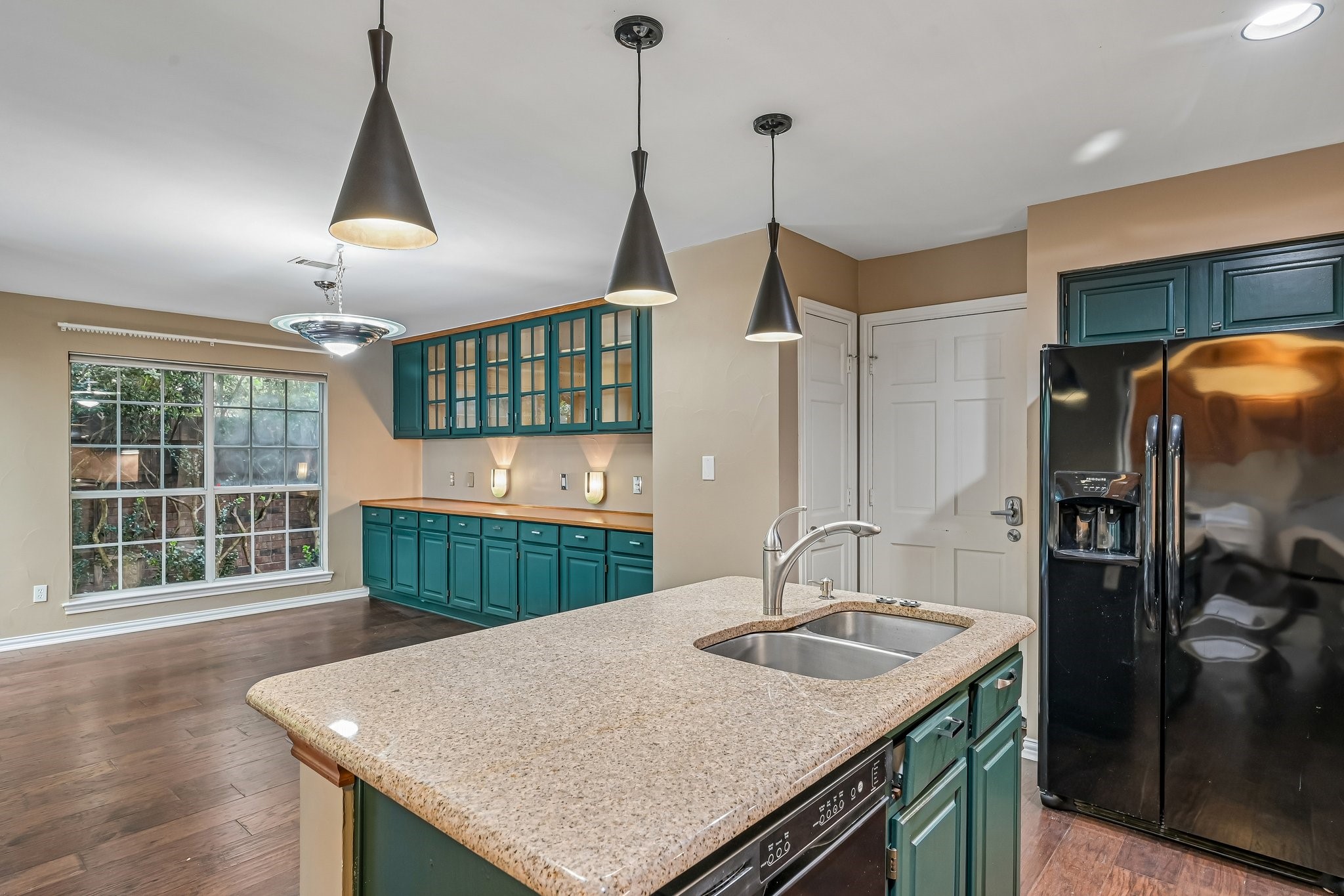 17905 Windflower Way Dallas TX 75252