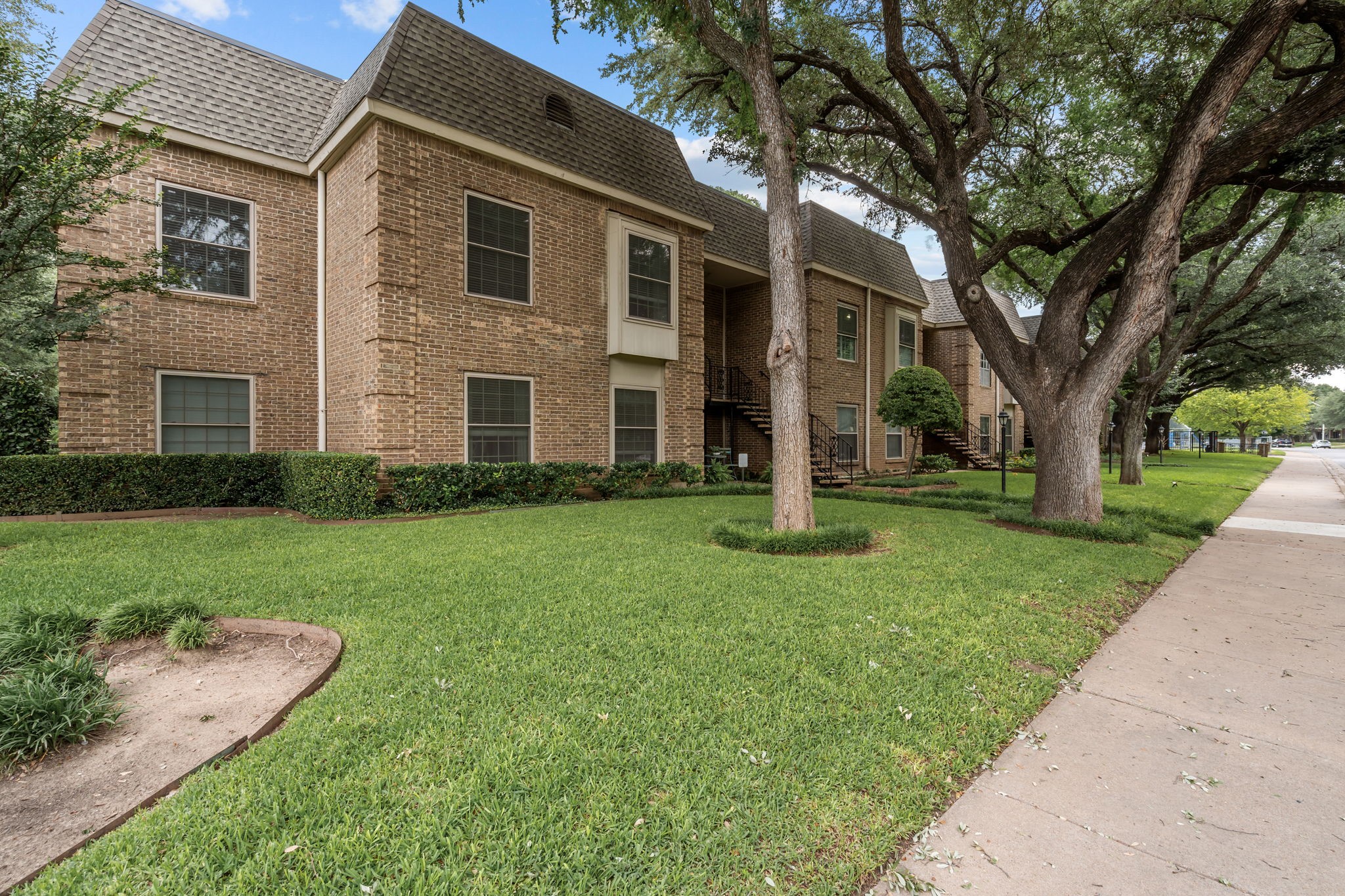 4420 Harlanwood Drive Fort Worth TX 76109