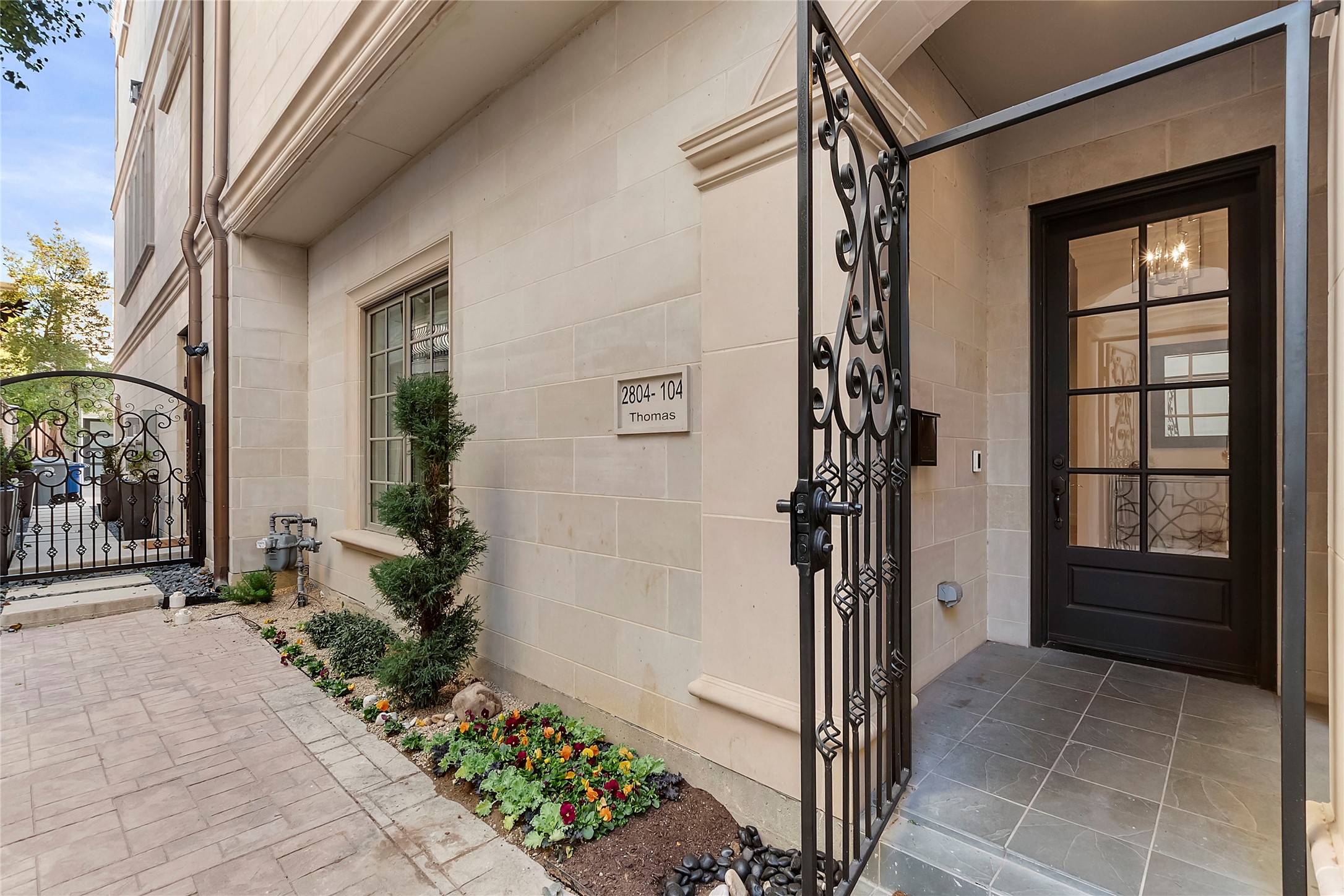 2804 Thomas Avenue Dallas TX 75204