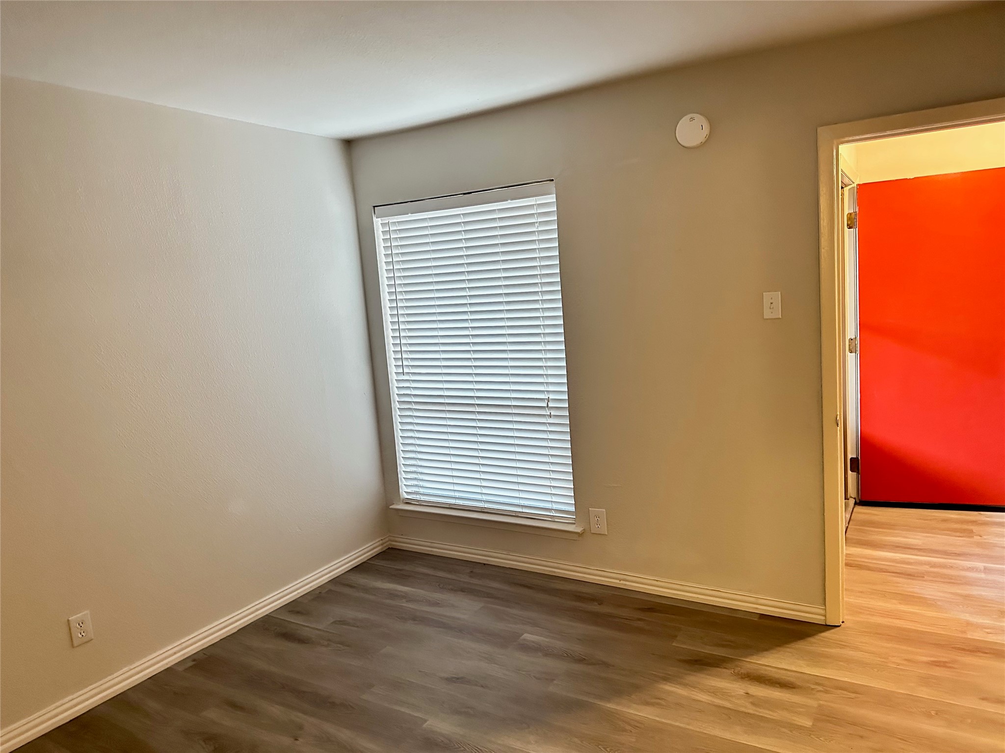 Dallas TX 75220