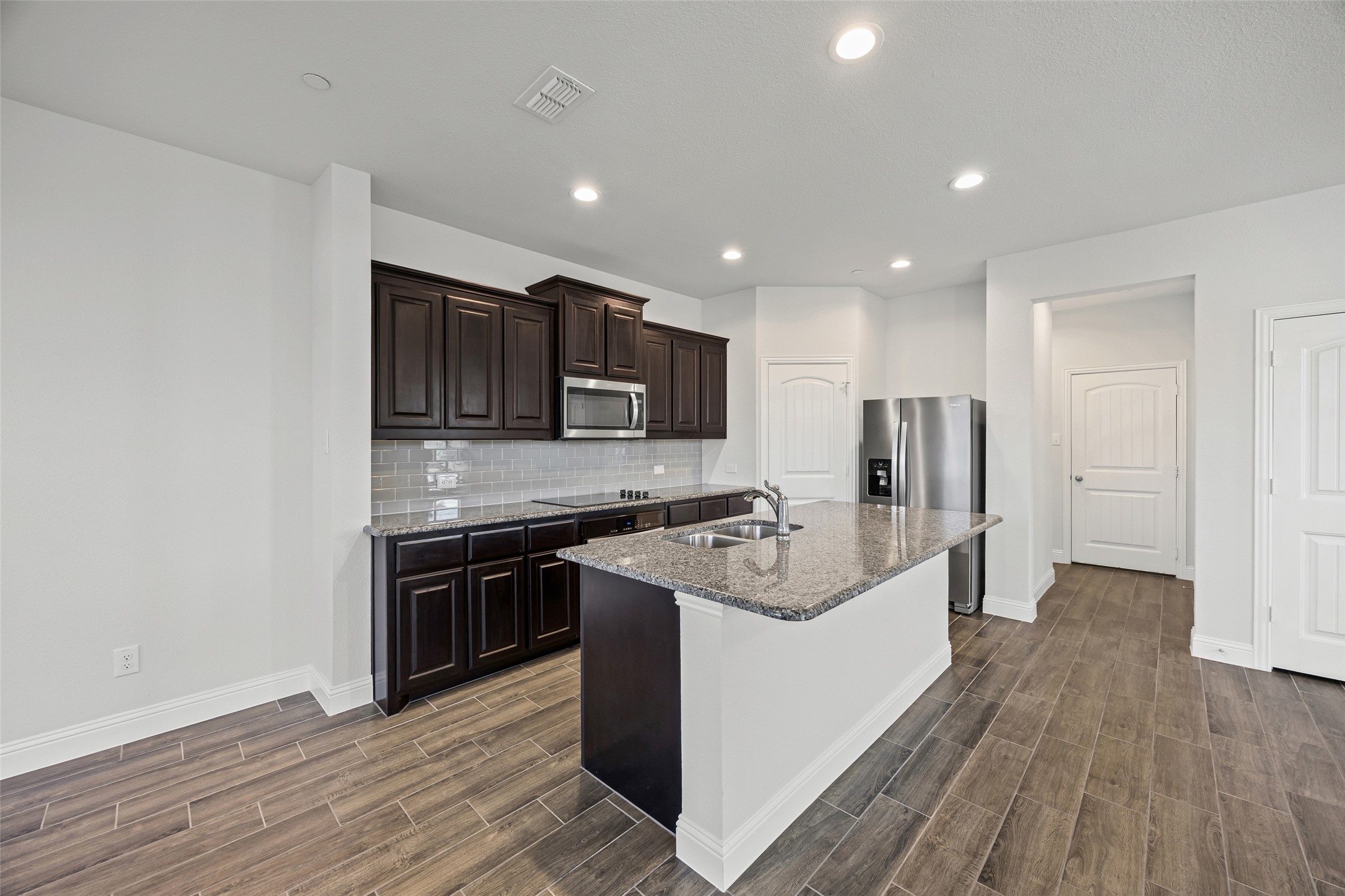 519 Sandiford Court Mansfield TX 76063