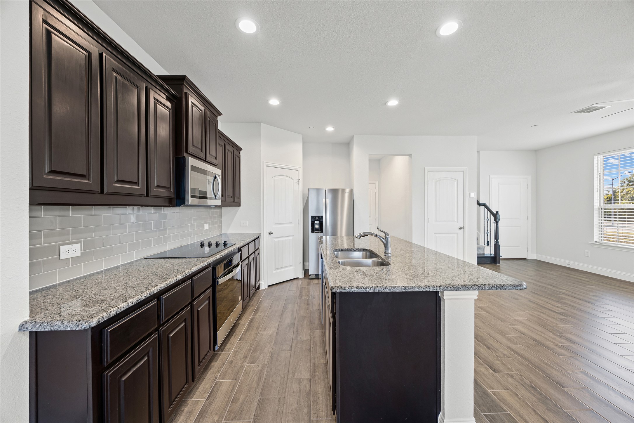519 Sandiford Court Mansfield TX 76063
