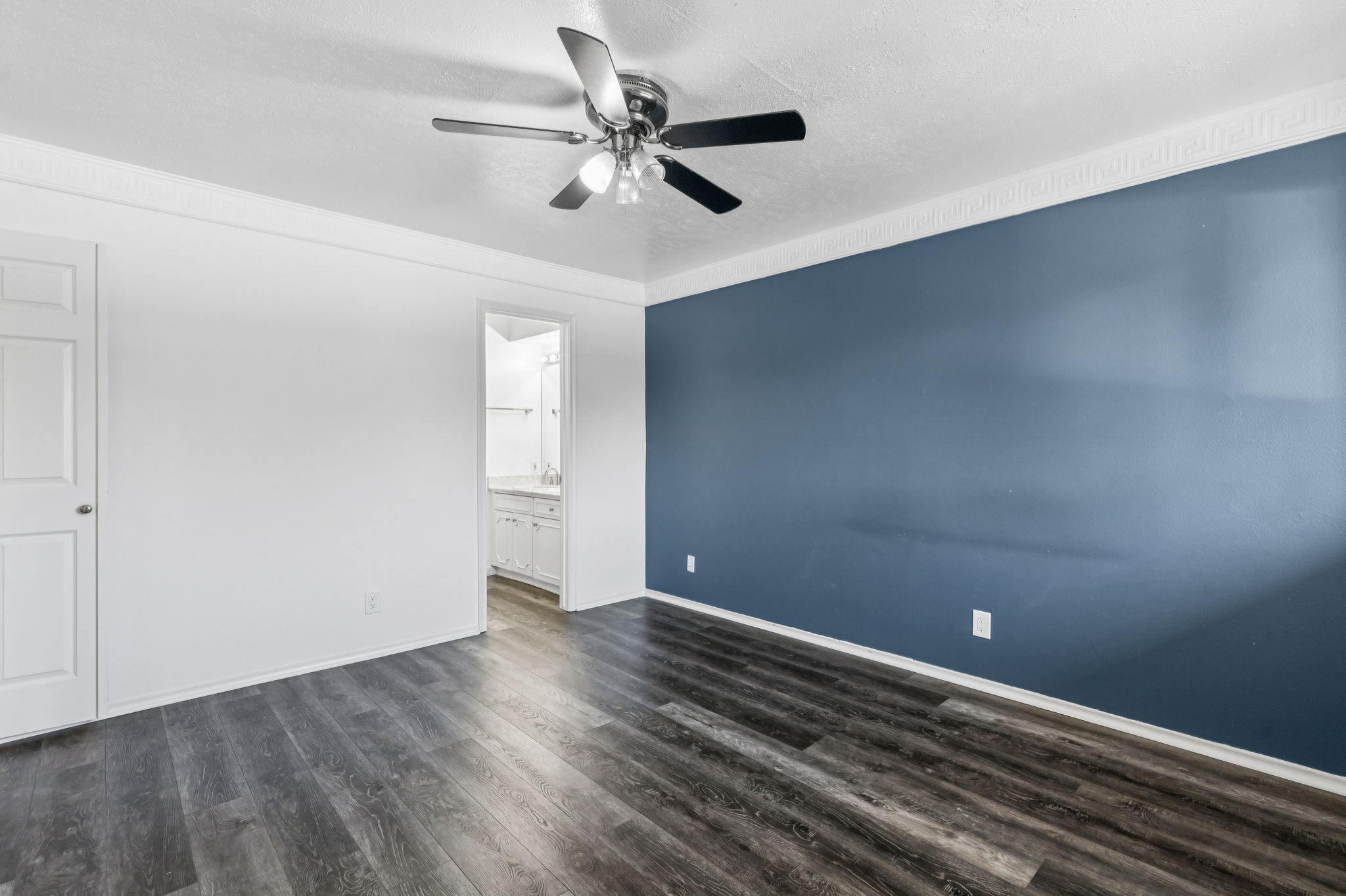 5014 Les Chateaux Drive Dallas TX 75235