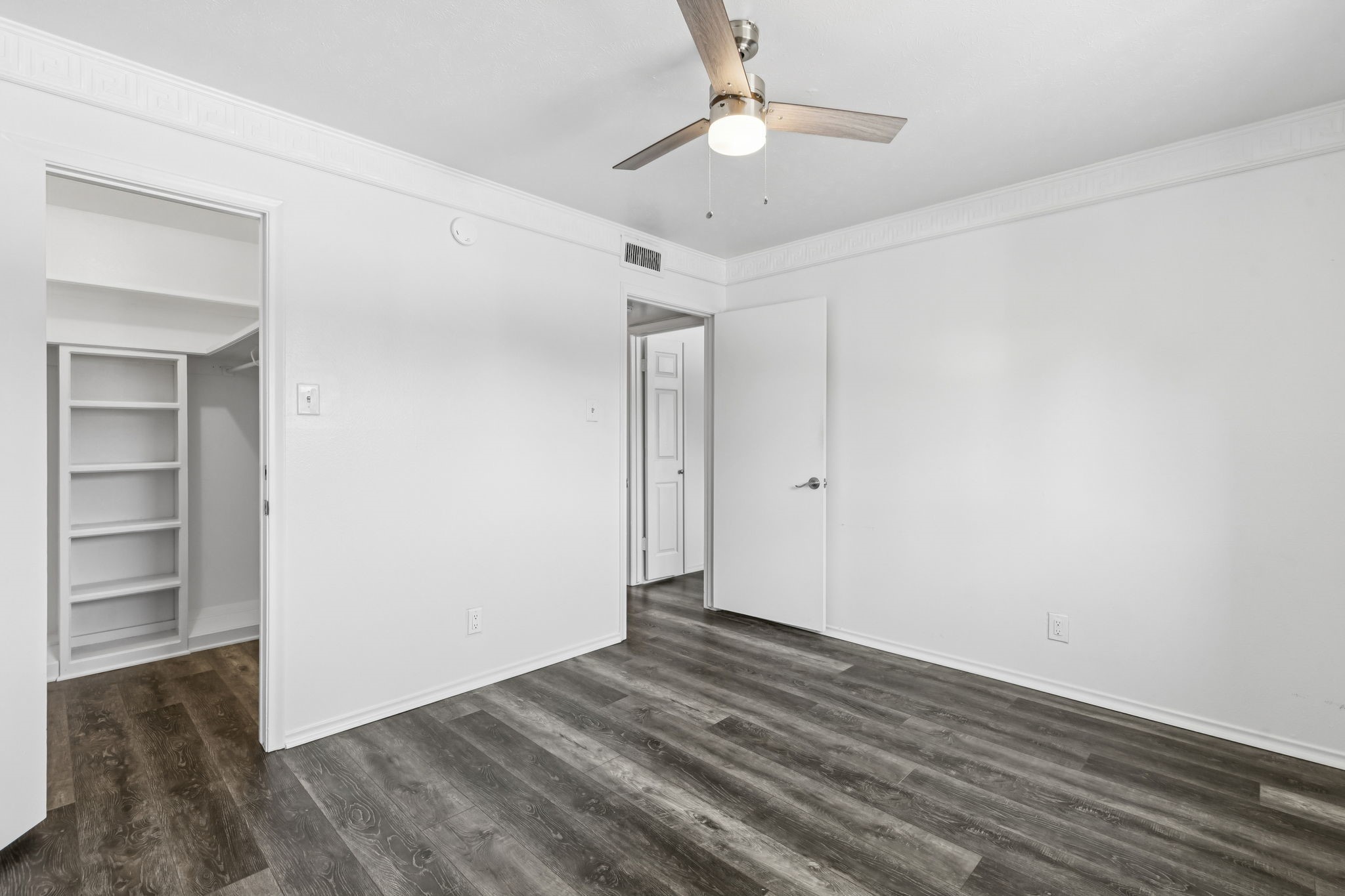 5014 Les Chateaux Drive Dallas TX 75235