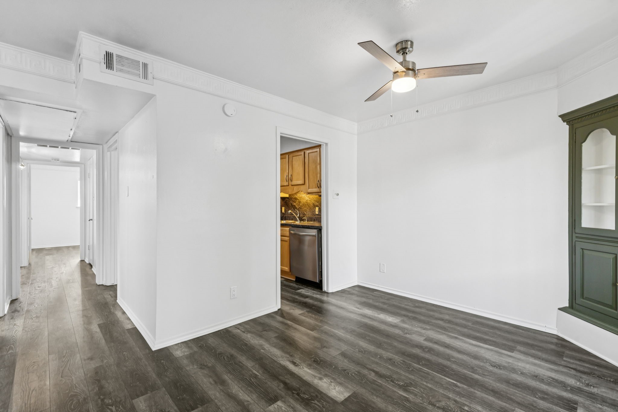 5014 Les Chateaux Drive Dallas TX 75235