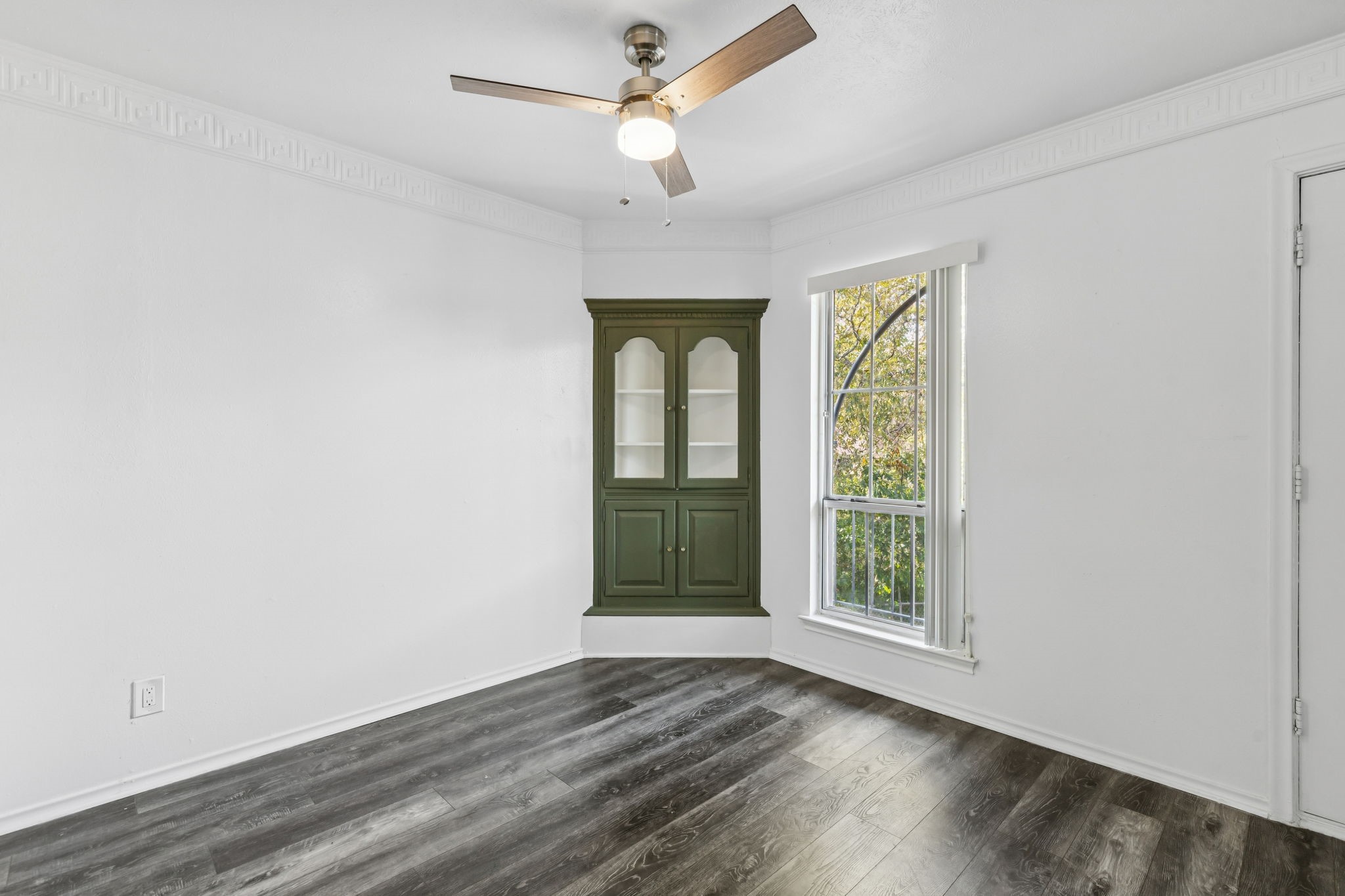 5014 Les Chateaux Drive Dallas TX 75235