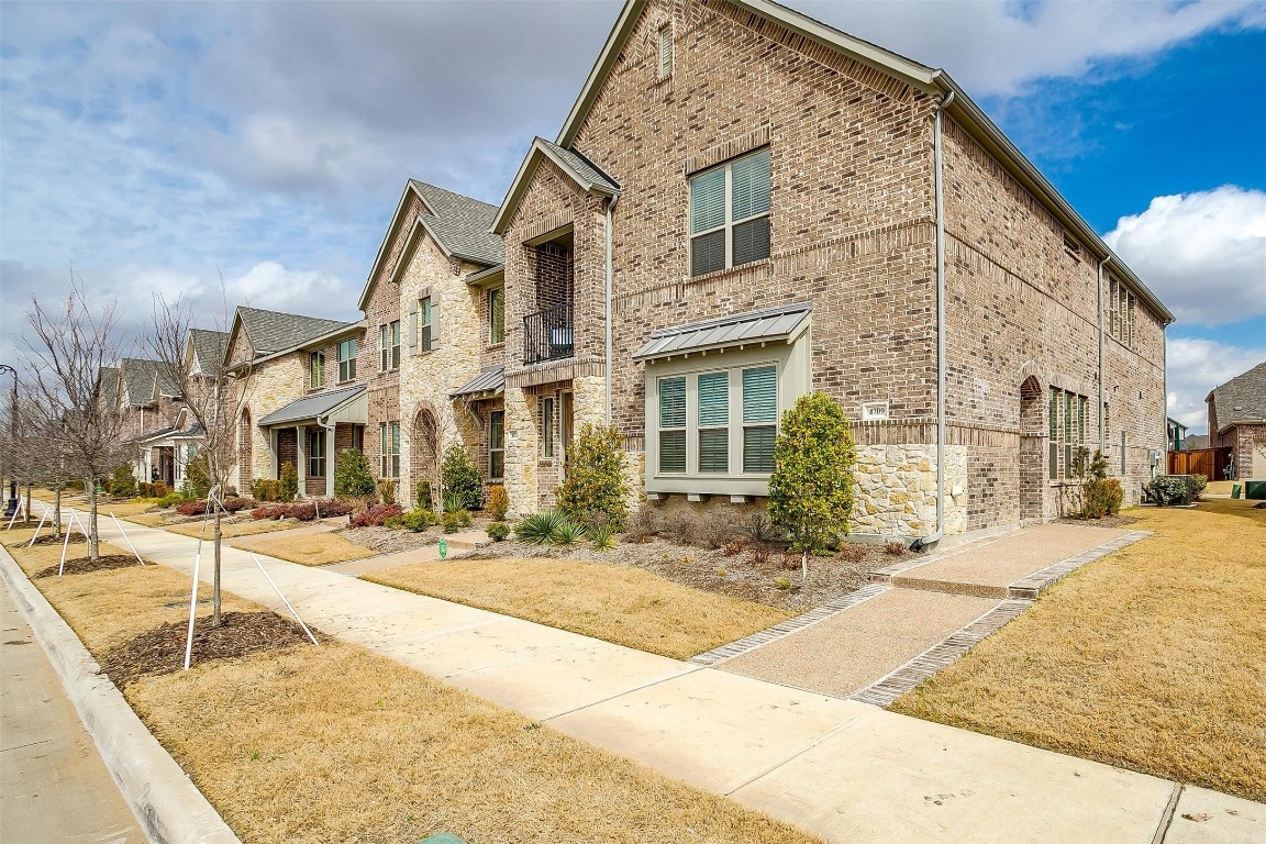 4709 Smokey Quartz Lane Arlington TX 76005