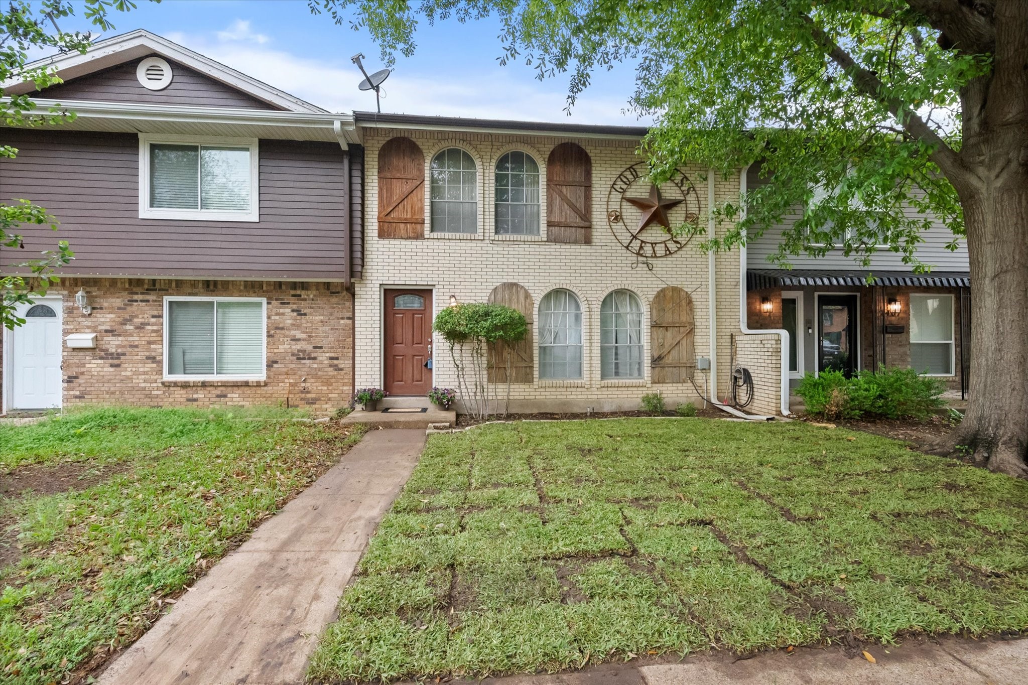 2409 N Graham Drive Arlington TX 76013