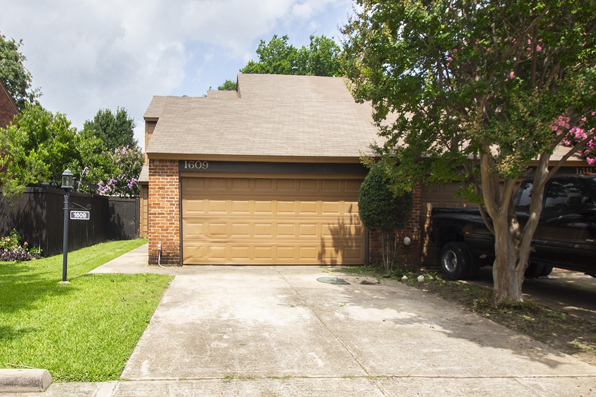 1609 Brentwood Drive Irving TX 75061