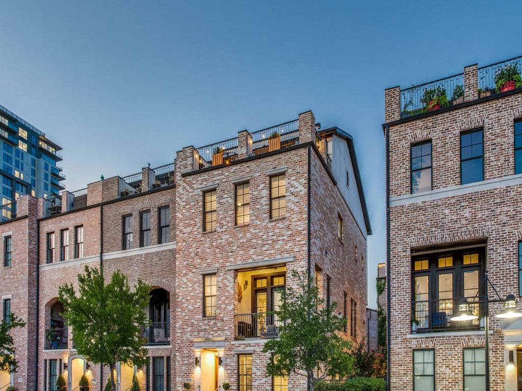 544 S Pearl Expressway Dallas TX 75201