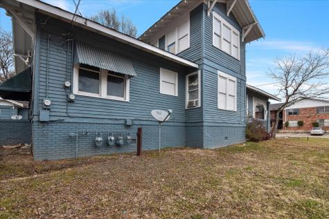 738 SW 1st Street Paris TX 75460