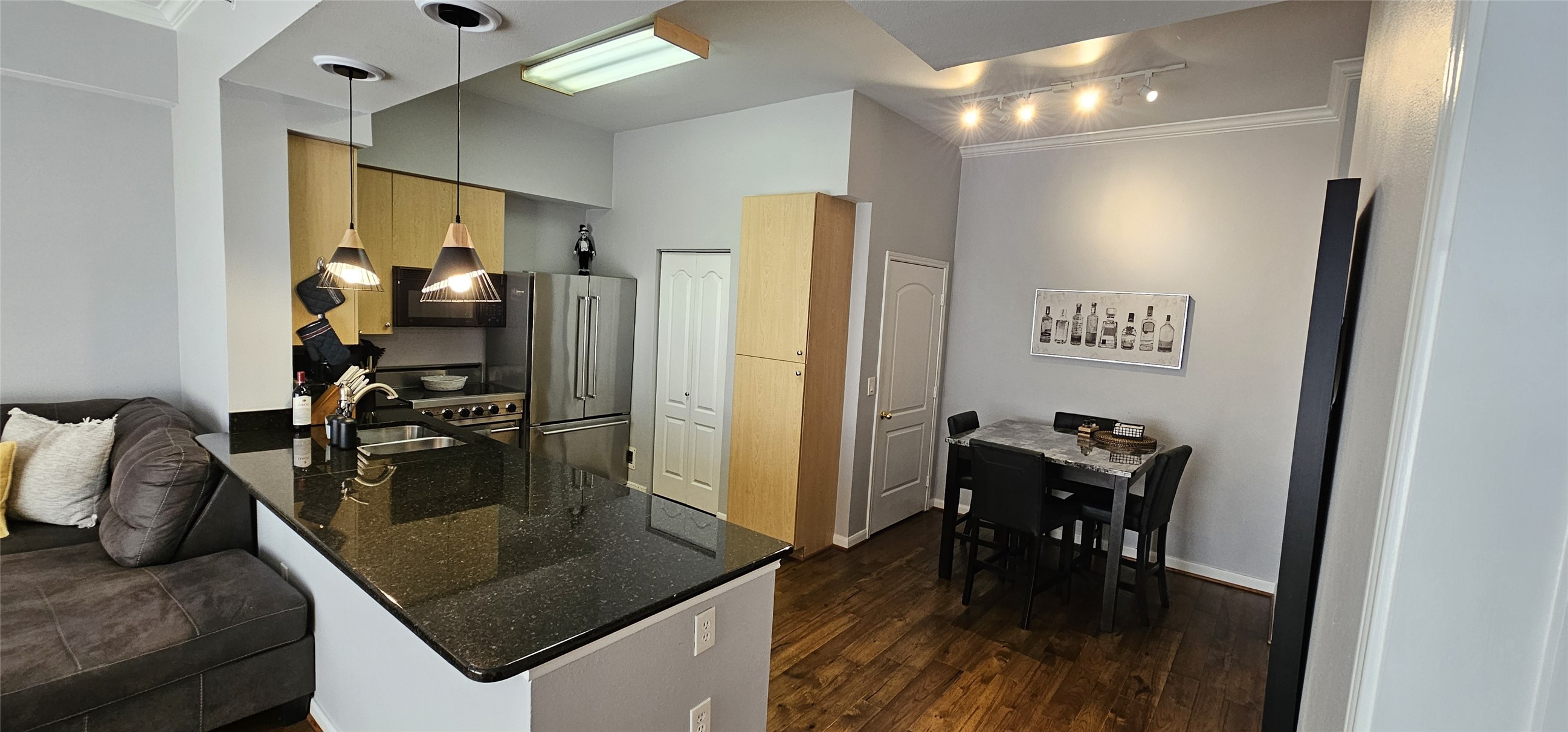 3225 Turtle Creek Boulevard Dallas TX 75219