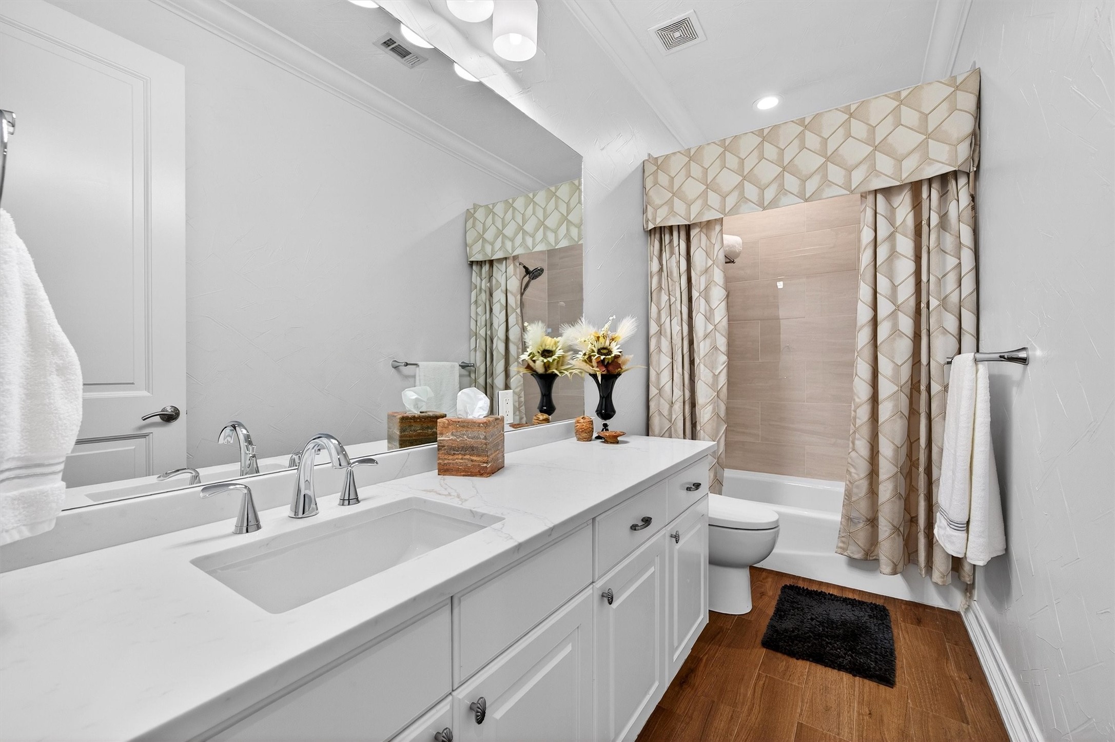 101 Diamond Pointe Loop Denison TX 75020
