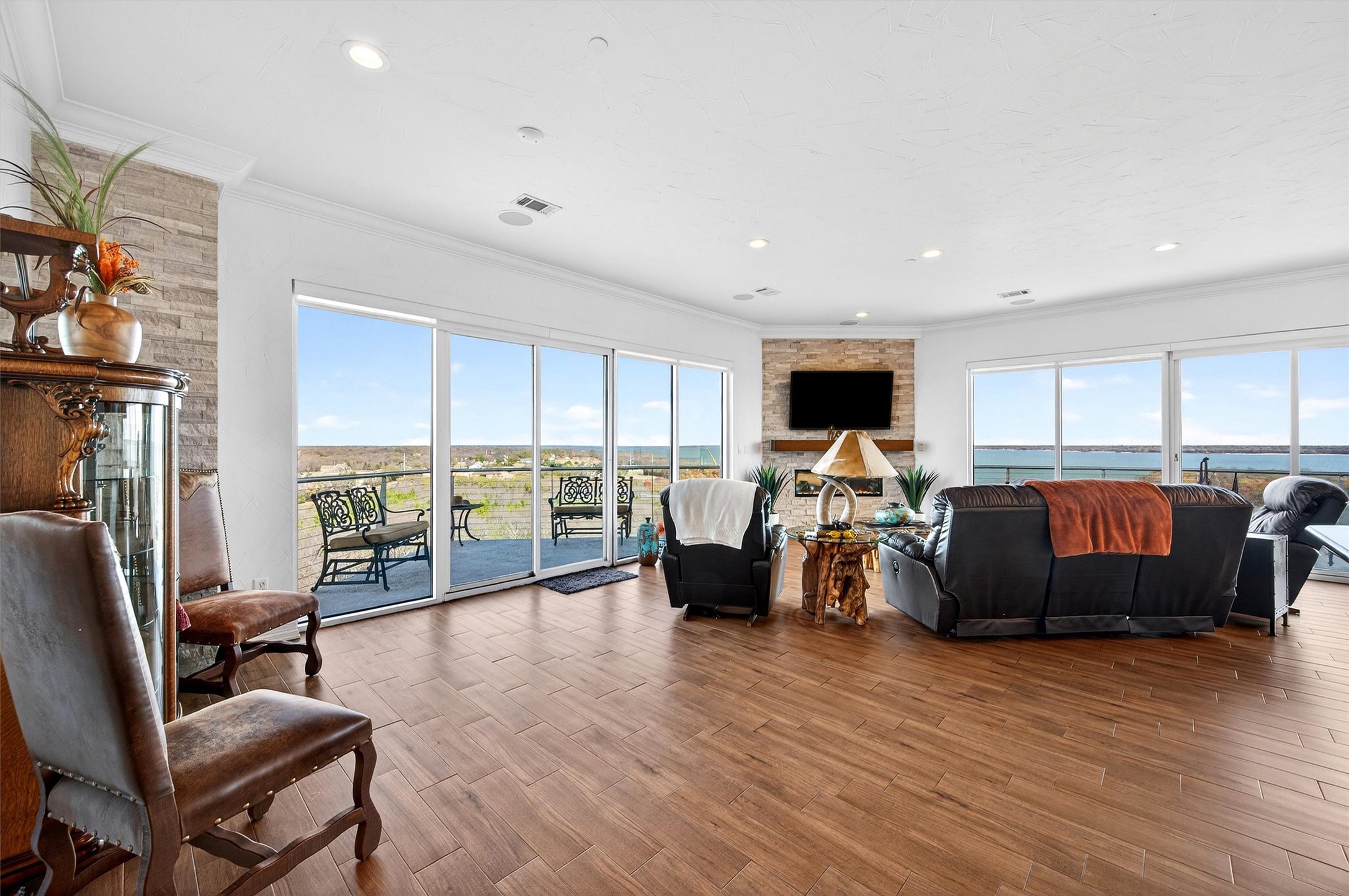 101 Diamond Pointe Loop Denison TX 75020