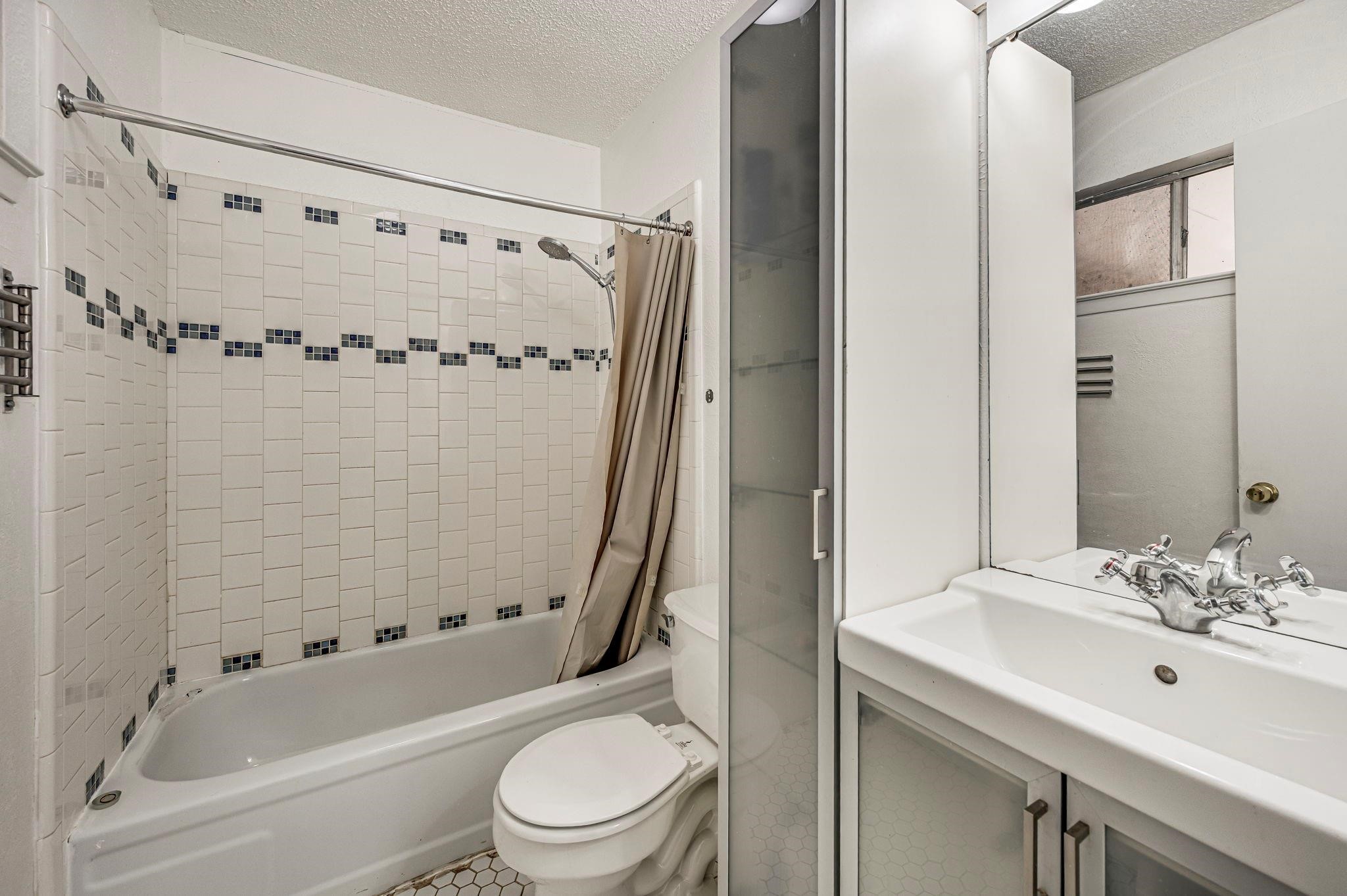 811 Pebble Beach Drive Garland TX 75043
