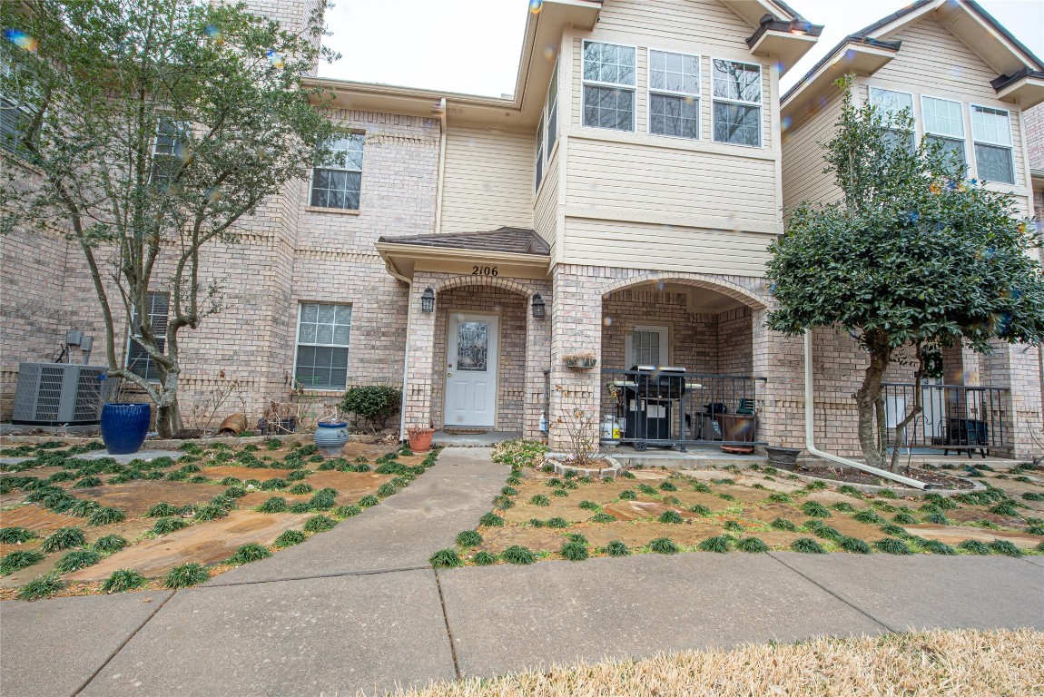 2106 Lakeforest Drive Weatherford TX 76087