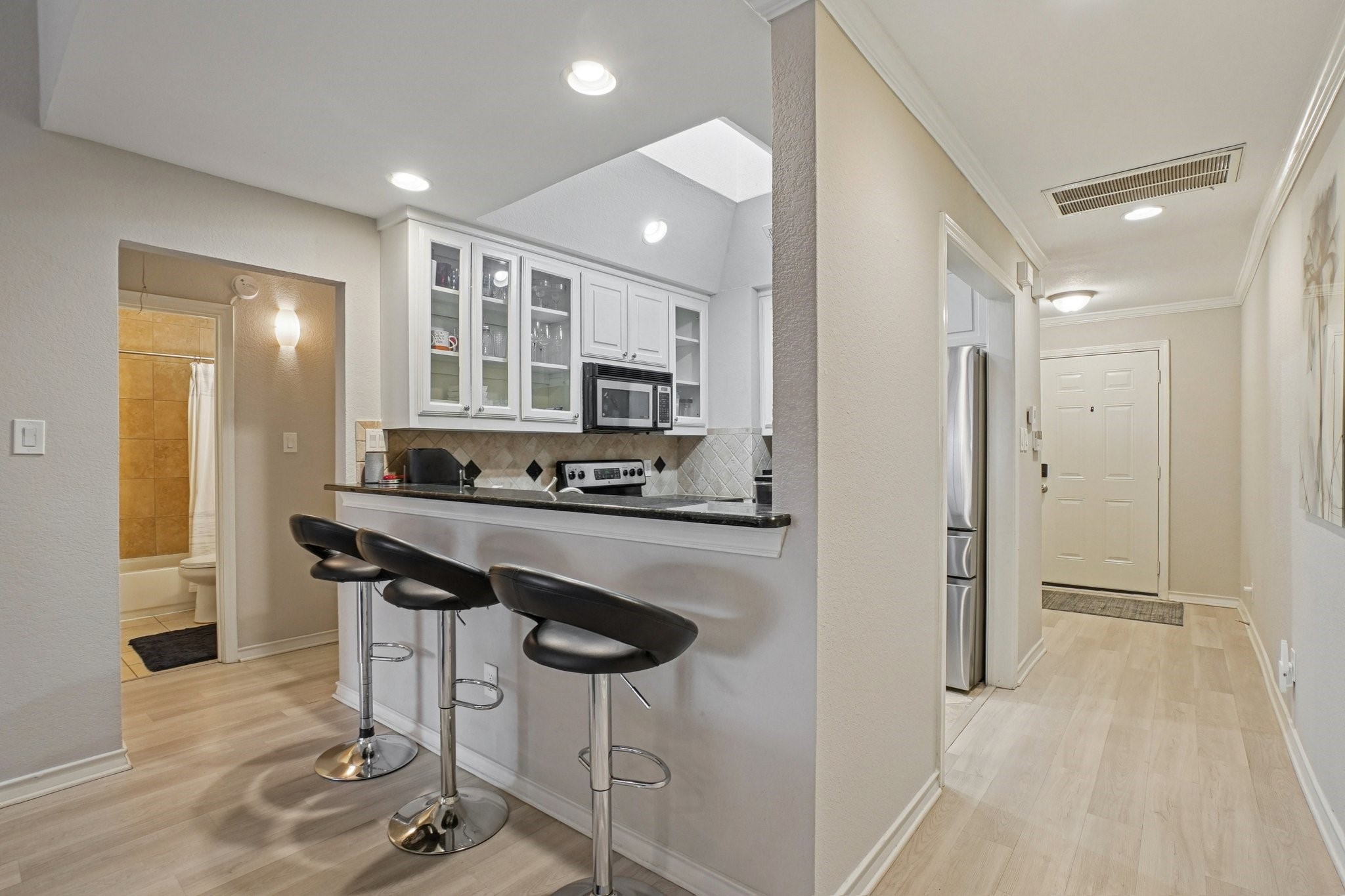 9437 Timberleaf Drive Dallas TX 75243