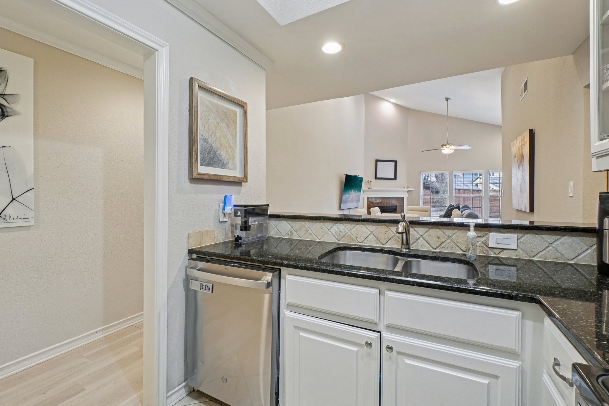 9437 Timberleaf Drive Dallas TX 75243