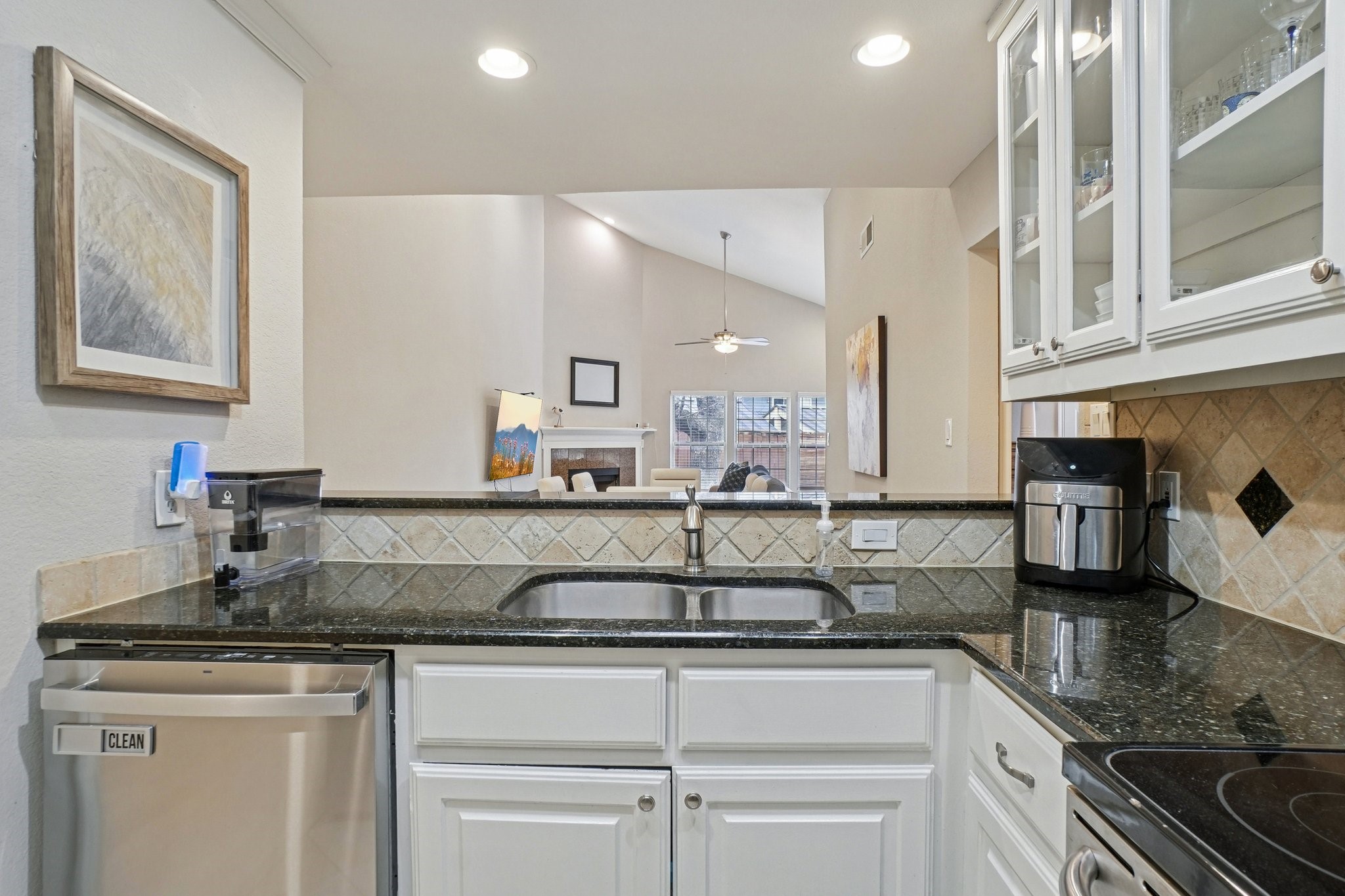 9437 Timberleaf Drive Dallas TX 75243