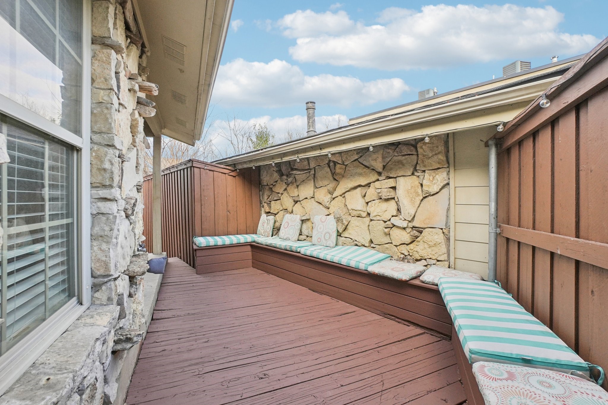 9437 Timberleaf Drive Dallas TX 75243