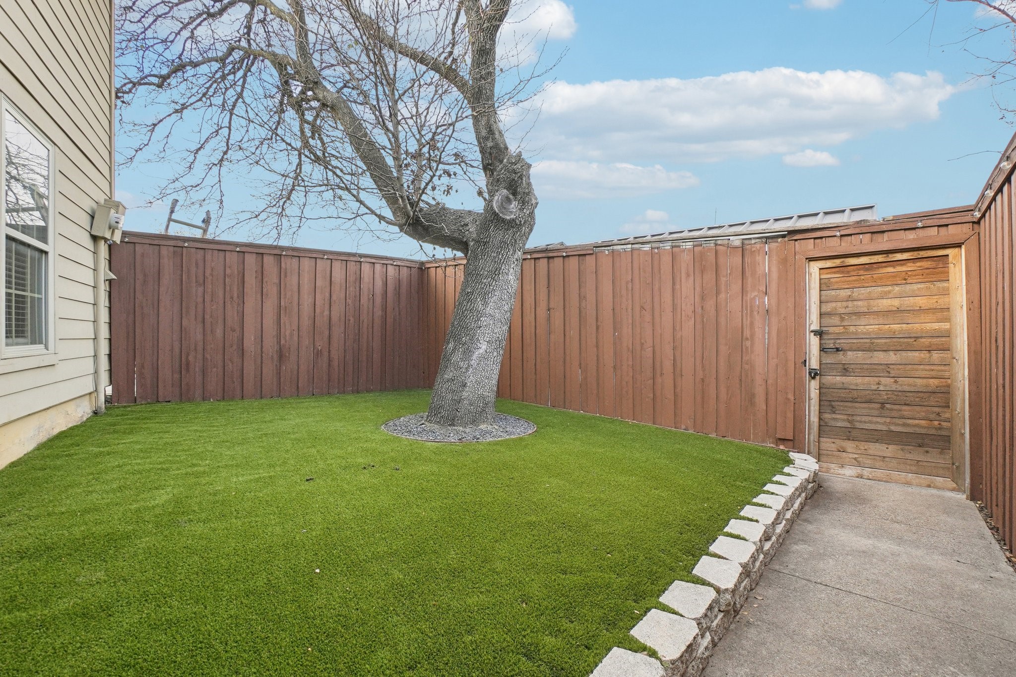 9437 Timberleaf Drive Dallas TX 75243
