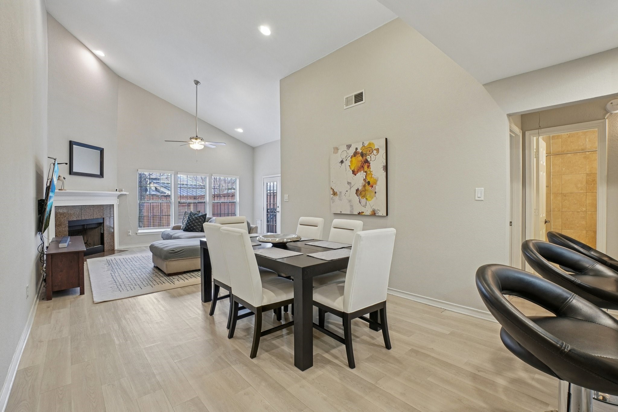 9437 Timberleaf Drive Dallas TX 75243