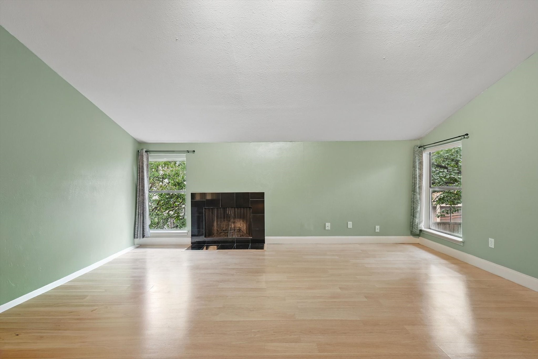 12824 Midway Road Dallas TX 75244