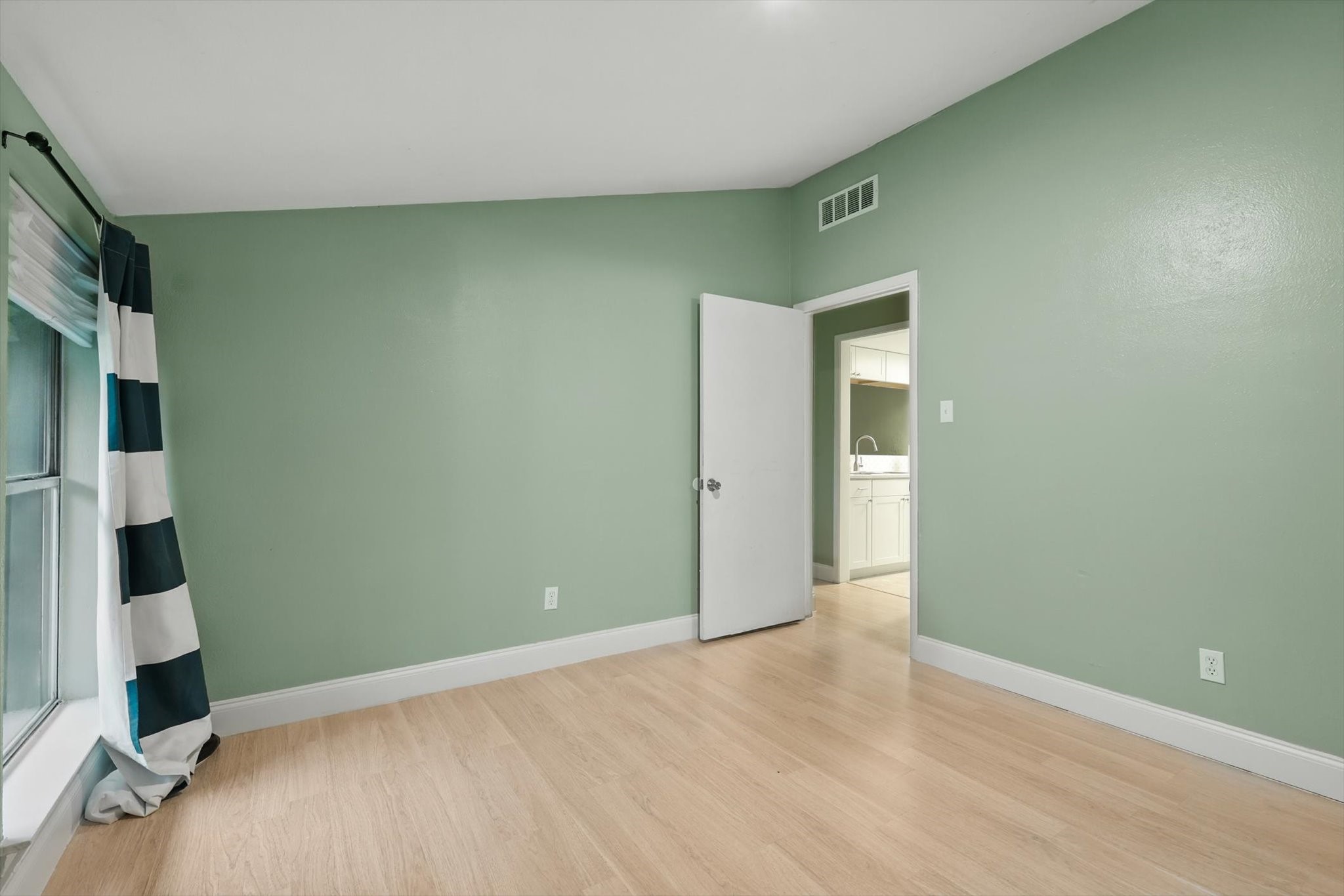 12824 Midway Road Dallas TX 75244