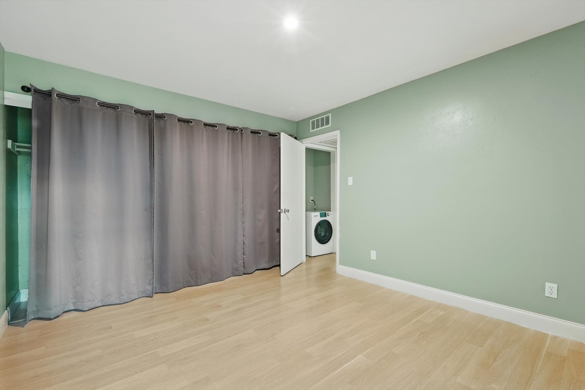 12824 Midway Road Dallas TX 75244
